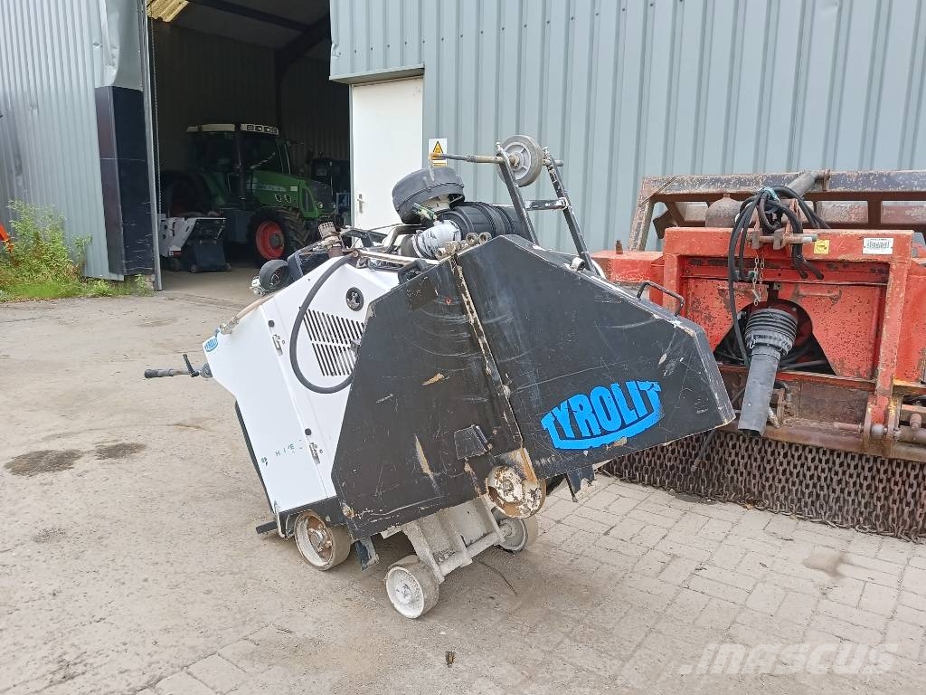 Tyrolit FSD1274P sten beton diamant zaag saw cement road Steen en betonzagen