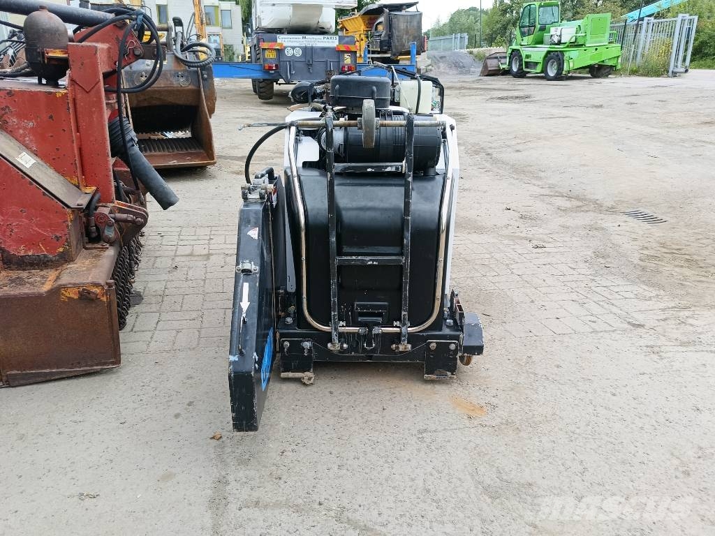 Tyrolit FSD1274P sten beton diamant zaag saw cement road Steen en betonzagen