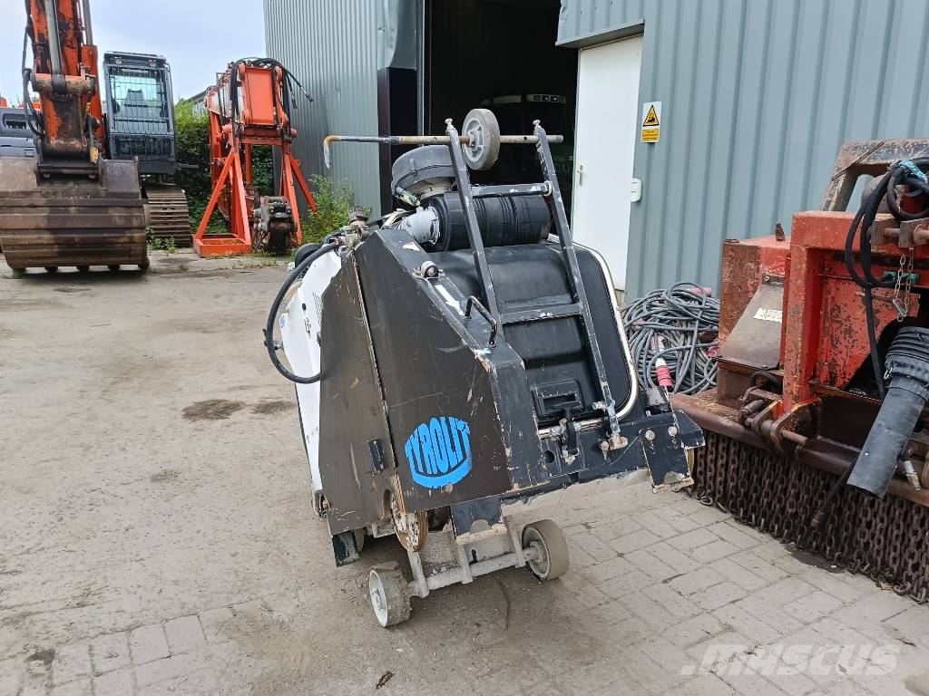 Tyrolit FSD1274P sten beton diamant zaag saw cement road Steen en betonzagen