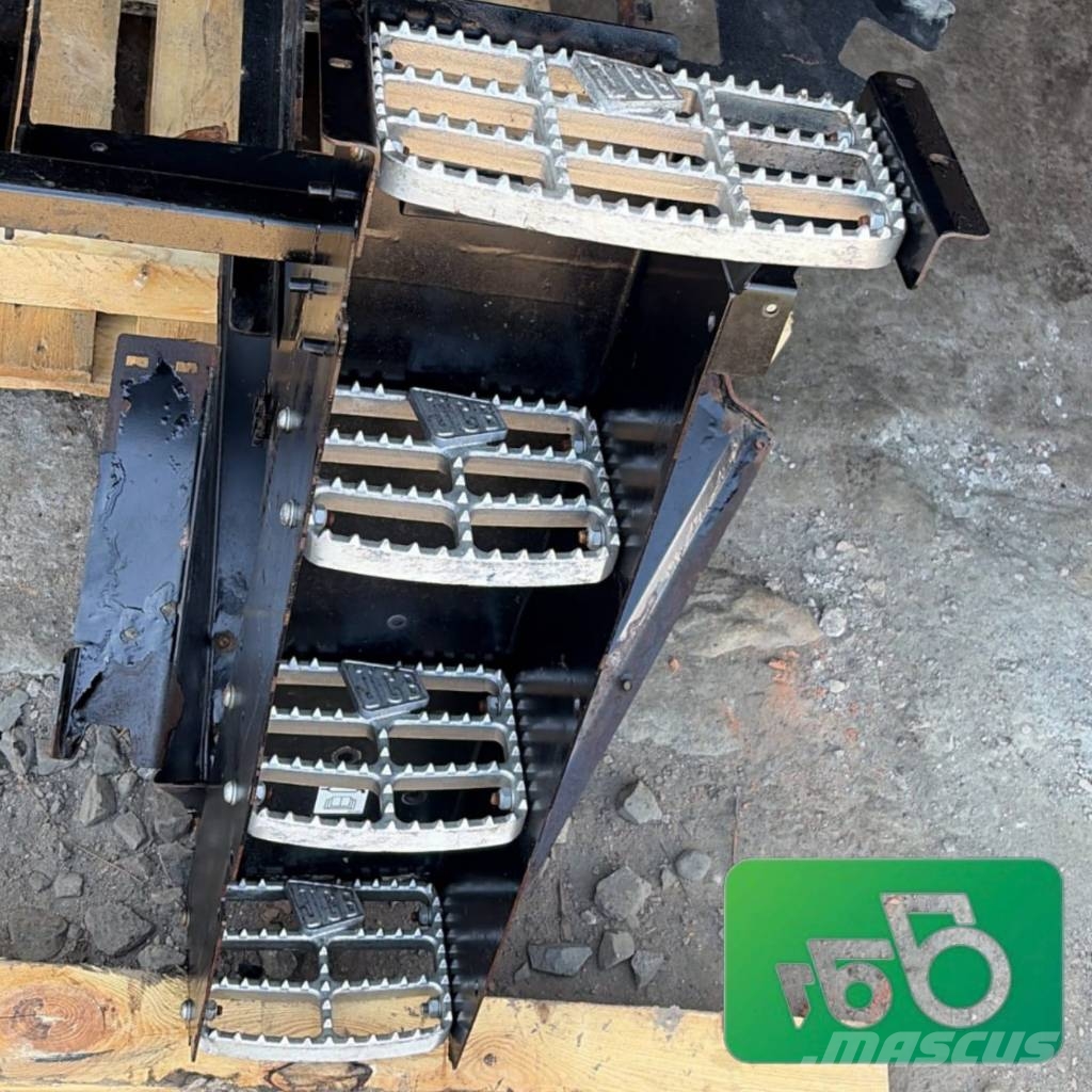 JCB Fastrac 8290 Steps Stairs Cabin Steps Chassis and suspension