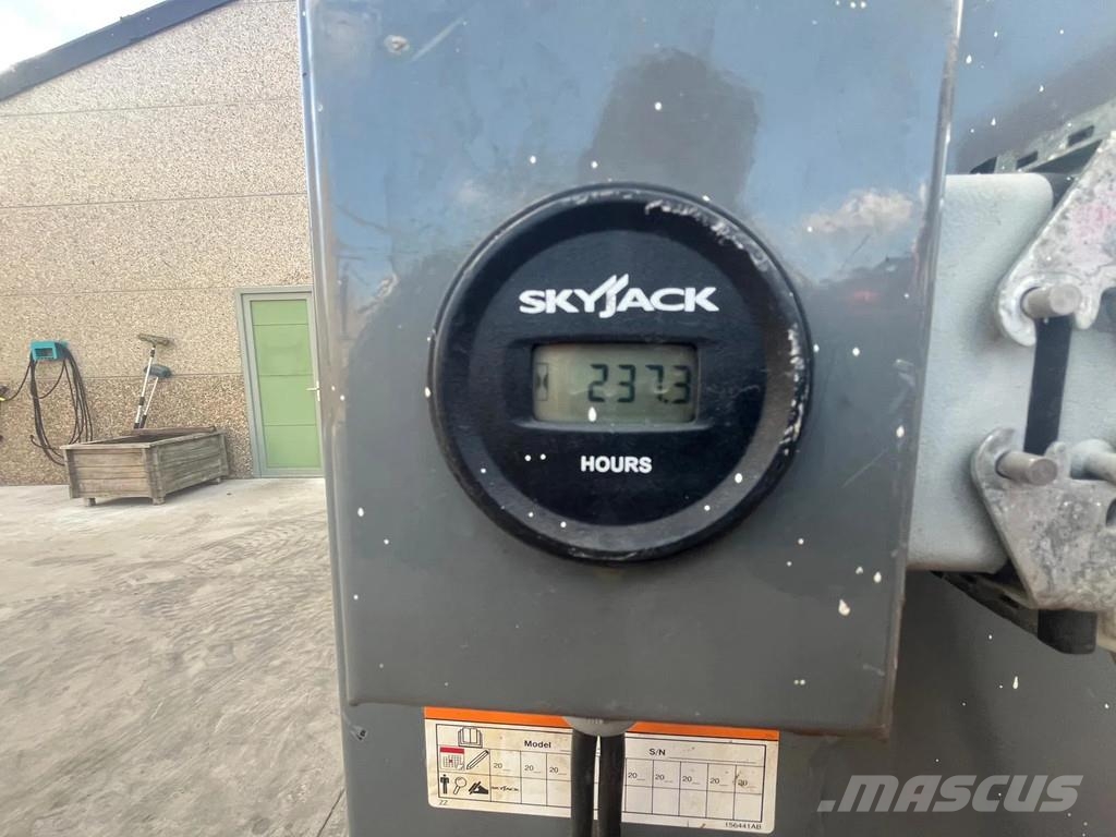 SkyJack SJ16 SJ16 Teleskopbühnen