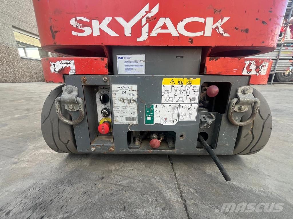 SkyJack SJ16 SJ16 Teleskopbühnen