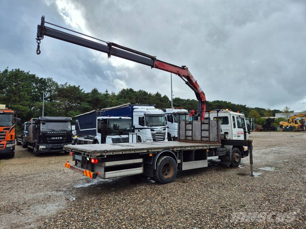 Volvo FL 220 4x2 // HMF 913 - 3 - Radiocontrolled // 크레인 트럭