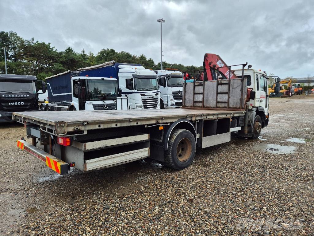 Volvo FL 220 4x2 // HMF 913 - 3 - Radiocontrolled // 크레인 트럭