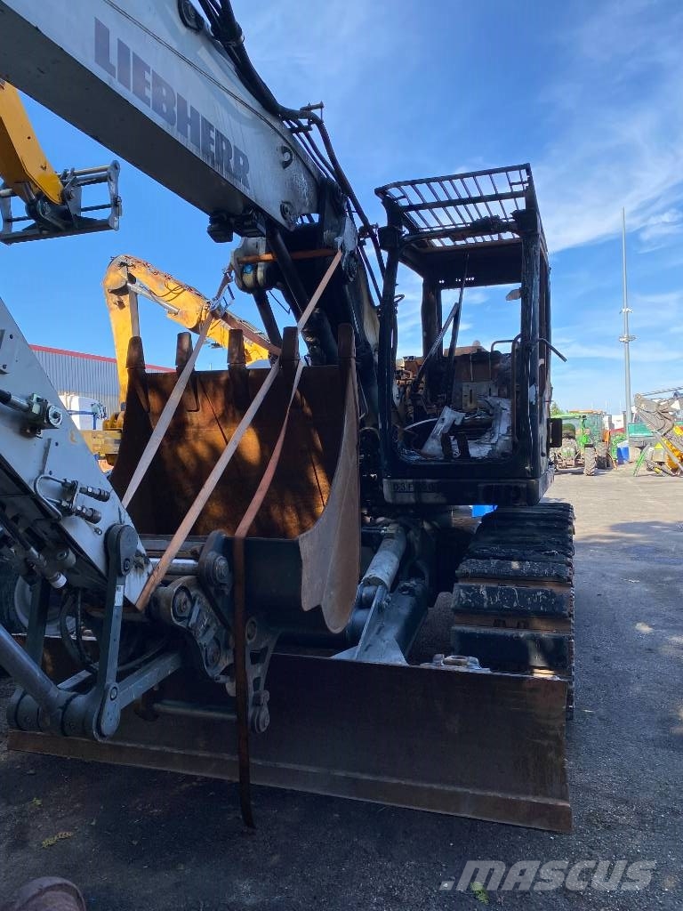 Liebherr R920 COMPACT LC / Certificat CE endommagée Bandgrävare