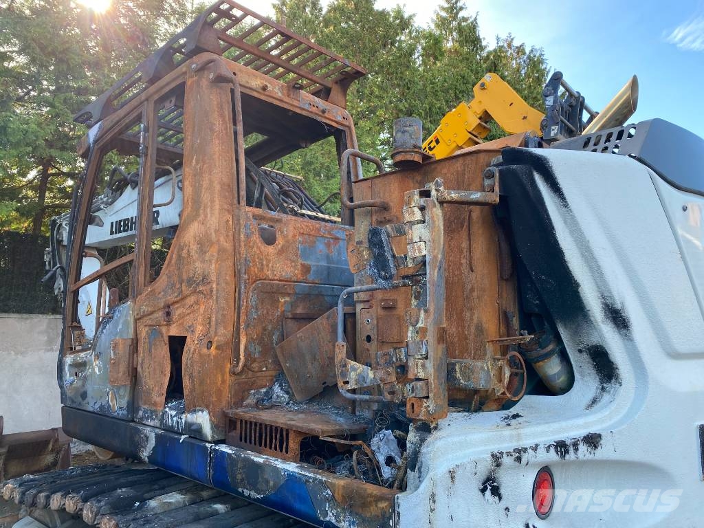Liebherr R920 COMPACT LC / Certificat CE endommagée Bandgrävare