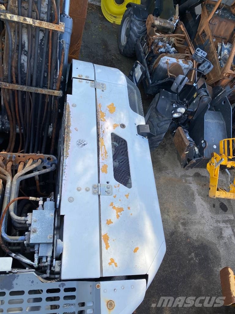 Liebherr R920 COMPACT LC / Certificat CE endommagée Bandgrävare