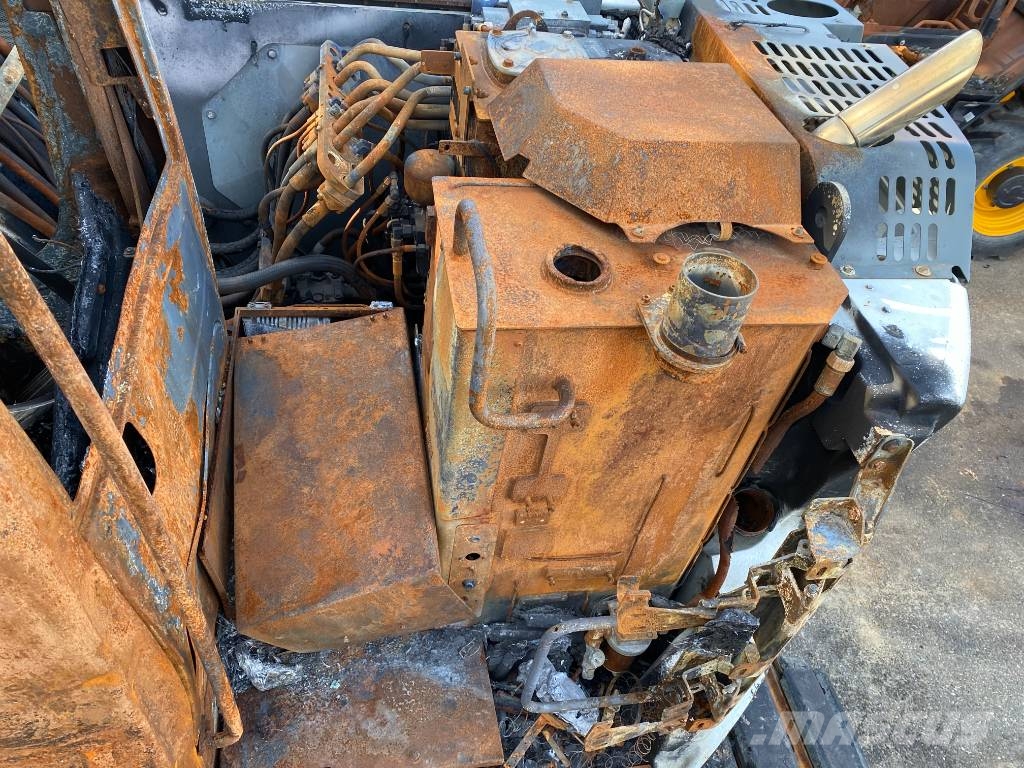 Liebherr R920 COMPACT LC / Certificat CE endommagée Bandgrävare