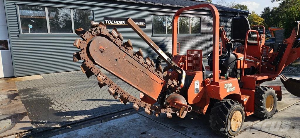 Ditch Witch RT 40 sleuven graafmachine Freze za kopanje jarkov Trenčerji