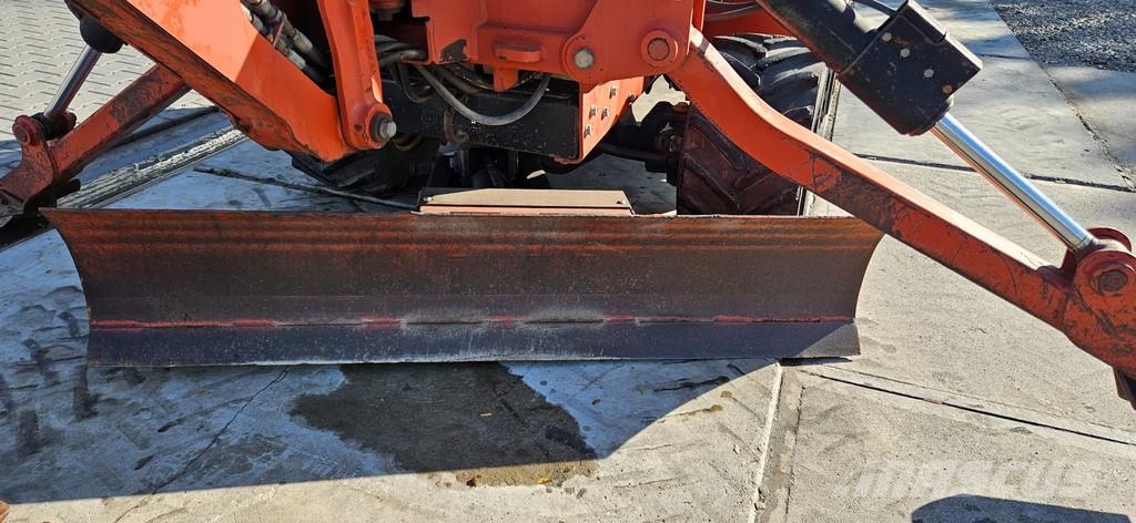 Ditch Witch RT 40 sleuven graafmachine Freze za kopanje jarkov Trenčerji