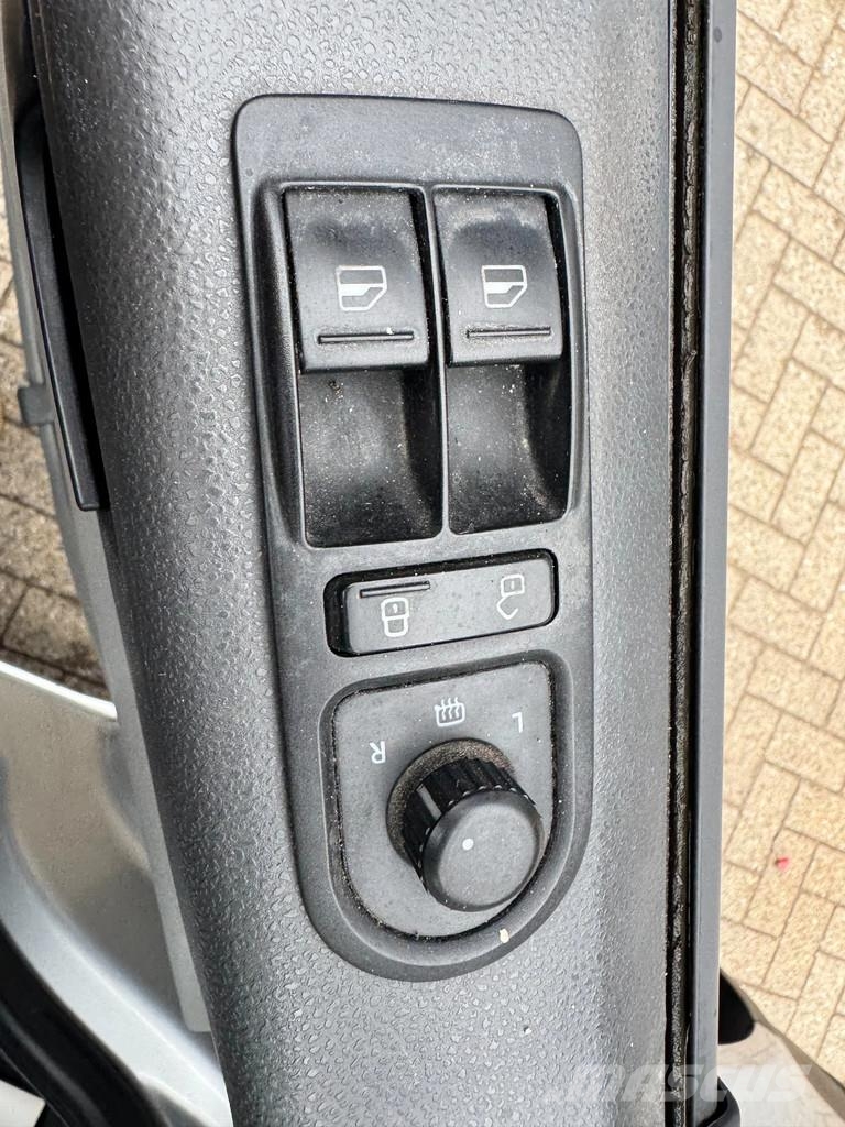Volkswagen Transporter **AUTOMATIC-AIRCO** Skriňová nadstavba