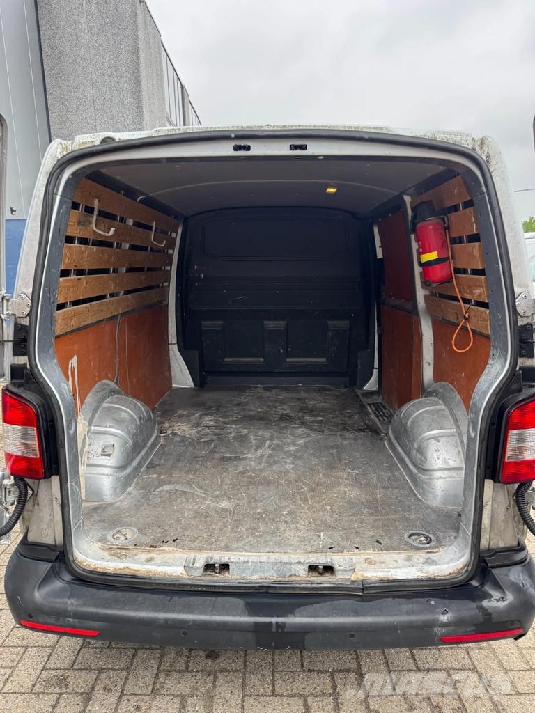 Volkswagen Transporter **AUTOMATIC-AIRCO** Skriňová nadstavba