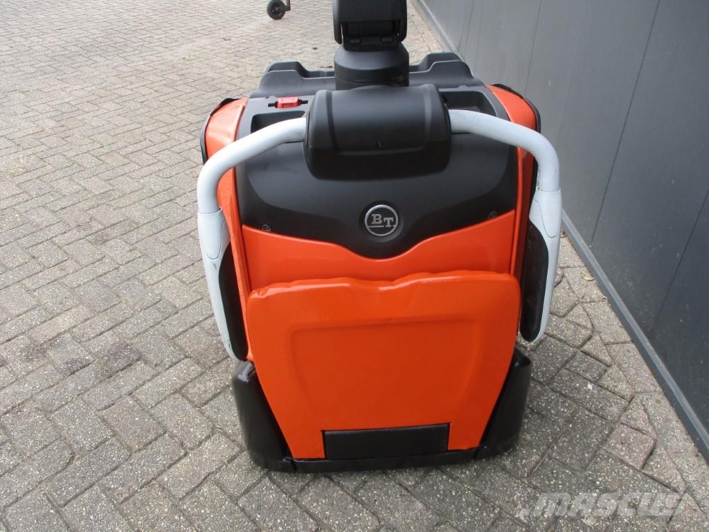BT LPE200 Low lifter with platform