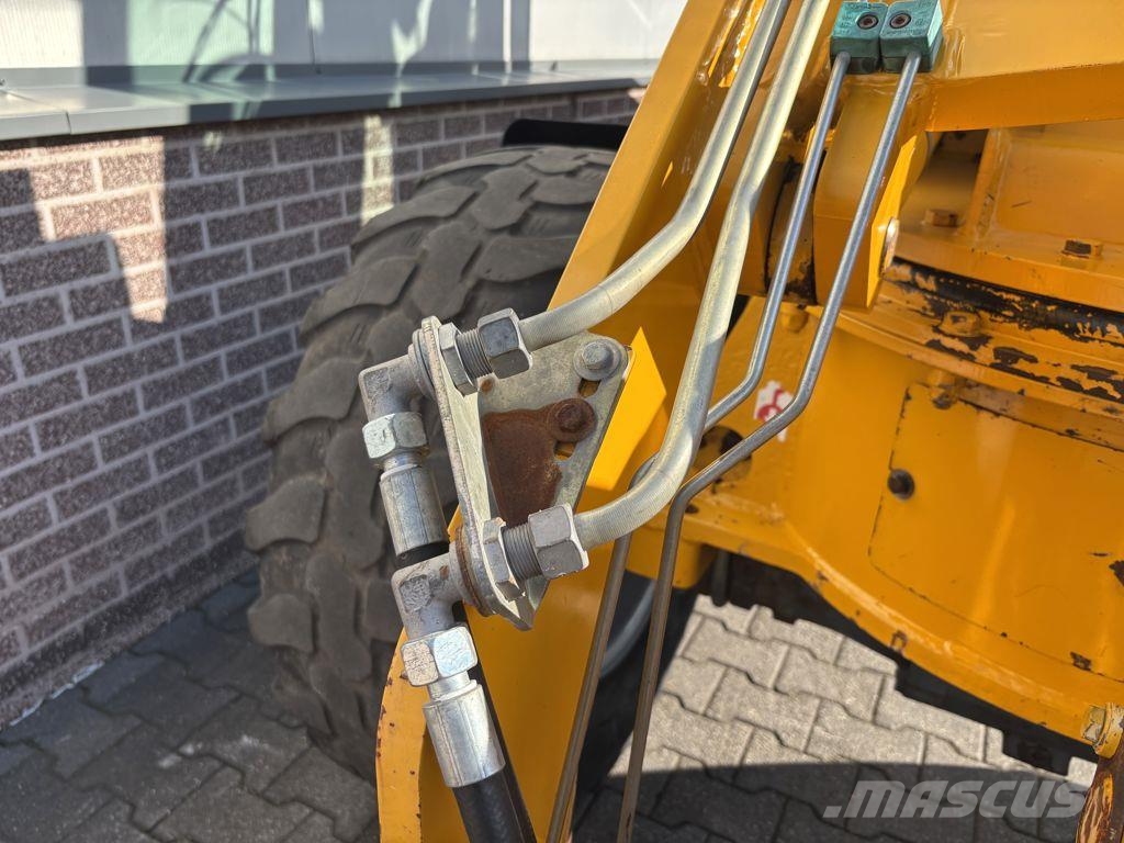 Paus SL 755 Rataslaadurid