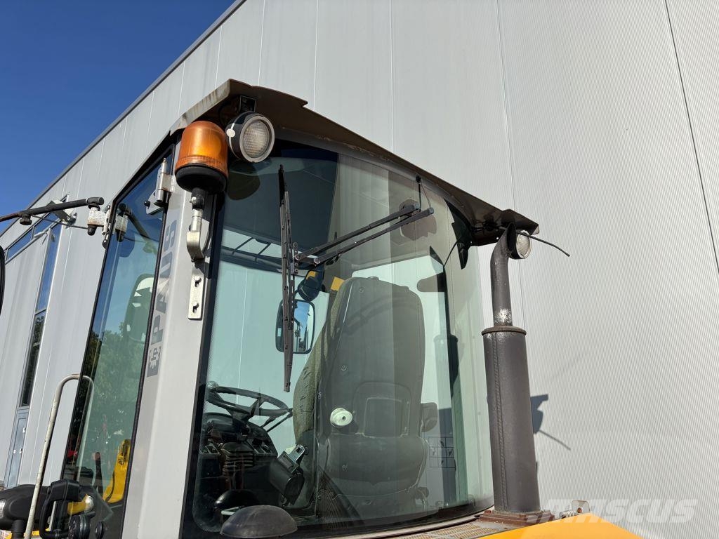 Paus SL 755 Rataslaadurid