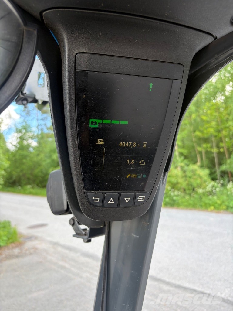 Linde E18-02 Elektriskie autoiekrāvēji