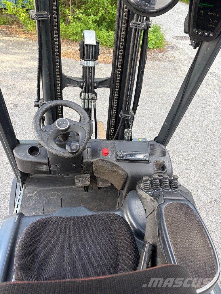Linde E18-02 Elektriskie autoiekrāvēji