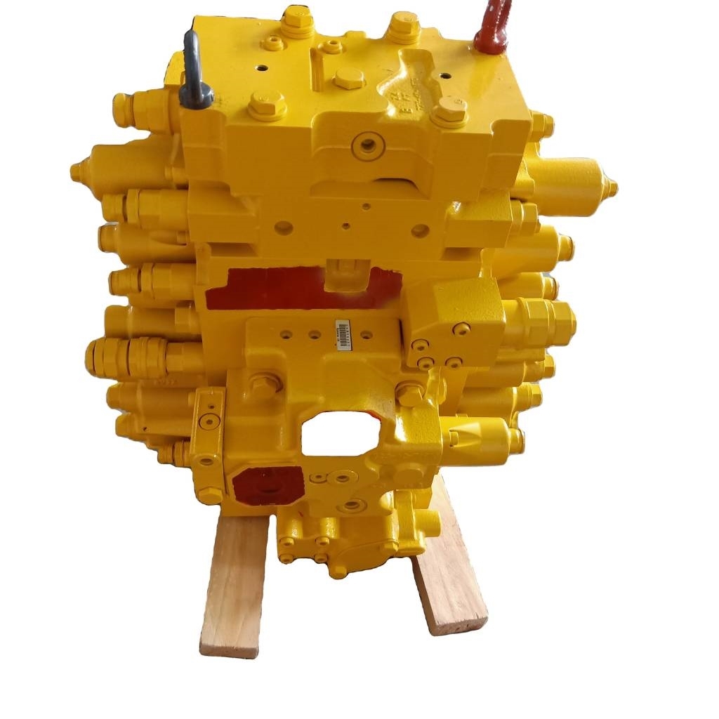 Komatsu PC450-8 Main Control Valve 723-47-27508 트랜스미션