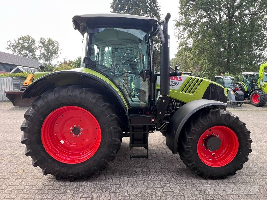 CLAAS Arion 530 CIS Traktory