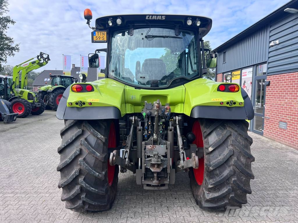 CLAAS Arion 530 CIS Traktory