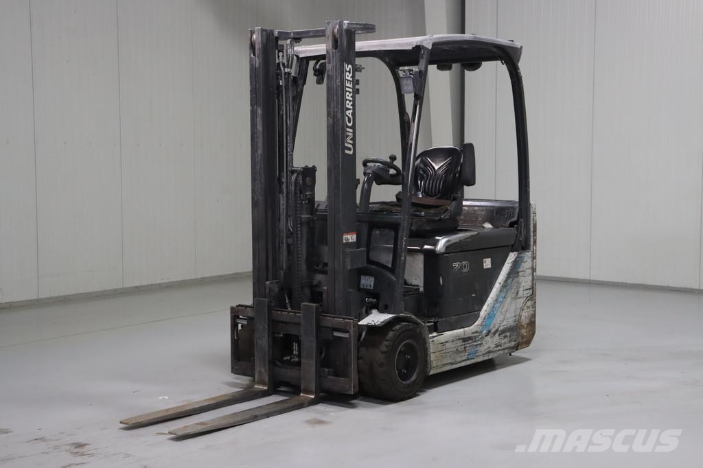 Nissan AG2N1L20Q شاحنات ذات رافعات شوكية تعمل بالكهرباء