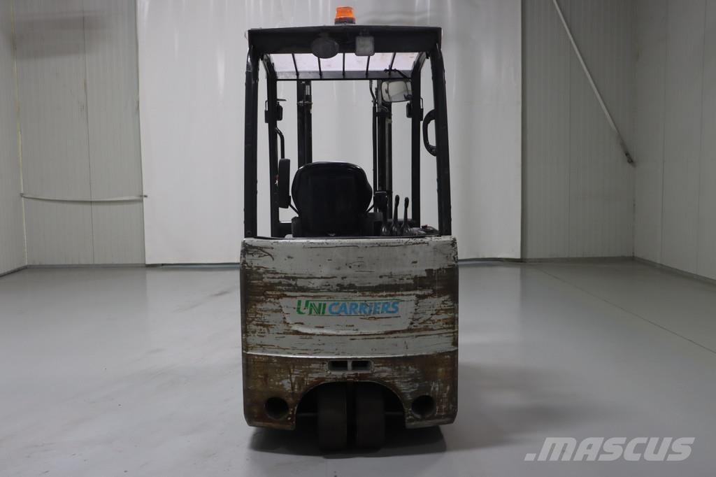 Nissan AG2N1L20Q شاحنات ذات رافعات شوكية تعمل بالكهرباء