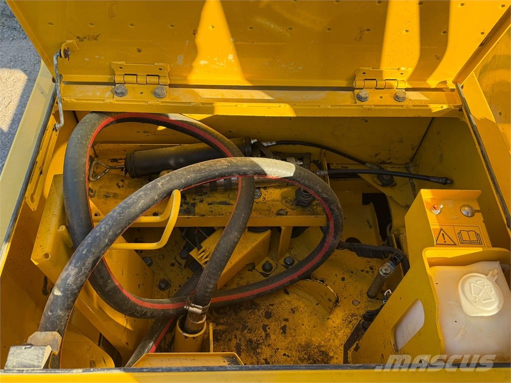 Komatsu PC210 LC-11 Excavadoras sobre orugas