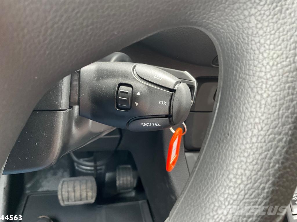 Peugeot E-Expert 100% elektrisch kippende zijlader Müllwagen