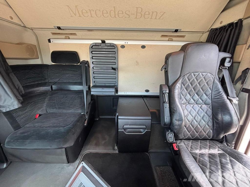 Mercedes-Benz Actros 2653 6x2 RETARDER / HYDRAULICS / GIGASPACE Dragbilar