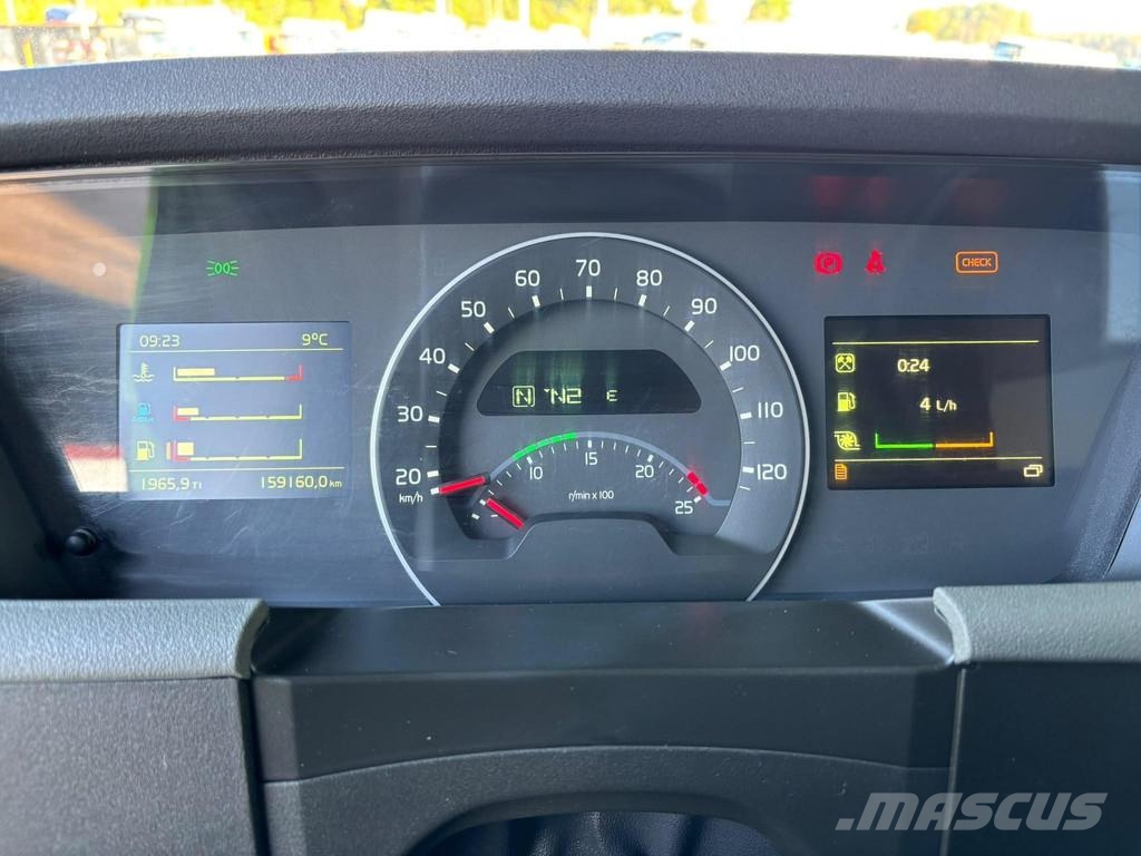 Volvo FH540 8x4/4 + Effer 955 8S 2017 CRANE DAMAGED / Ef Kranbil