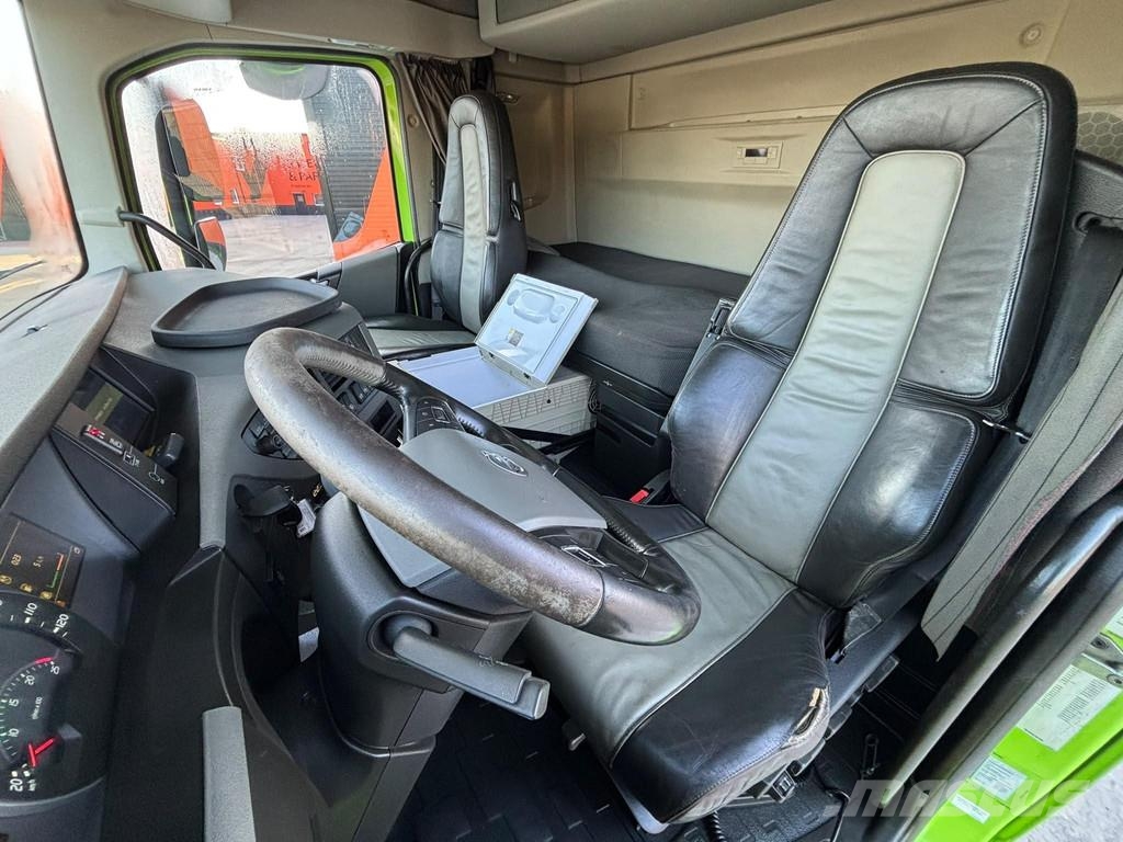 Volvo FH540 8x4/4 + Effer 955 8S 2017 CRANE DAMAGED / Ef Автокрани