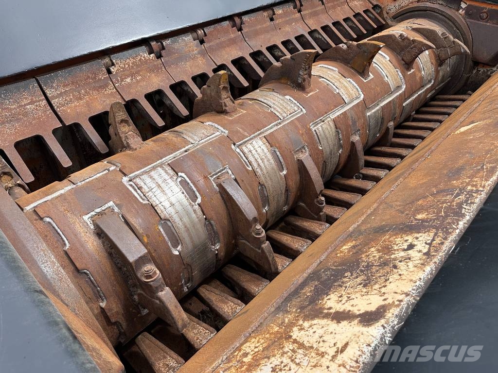 Doppstadt DW 3060 K Buffalo Waste Shredders