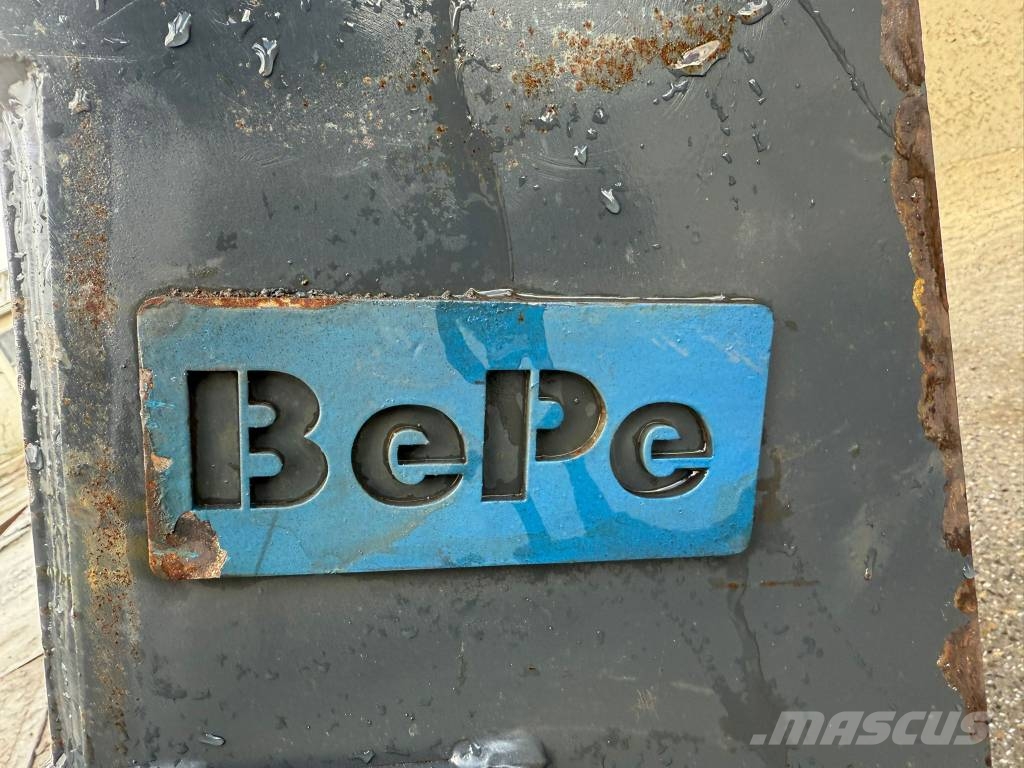 BEPE Caterpillar 962 Verachtert quick coupler NEW! Attache rapide pour godet