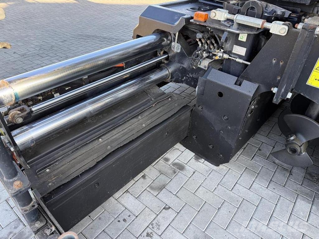 CAT AP 655F Asfaltafwerkmachines