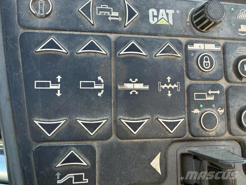CAT AP 655F Asfaltni finišeri