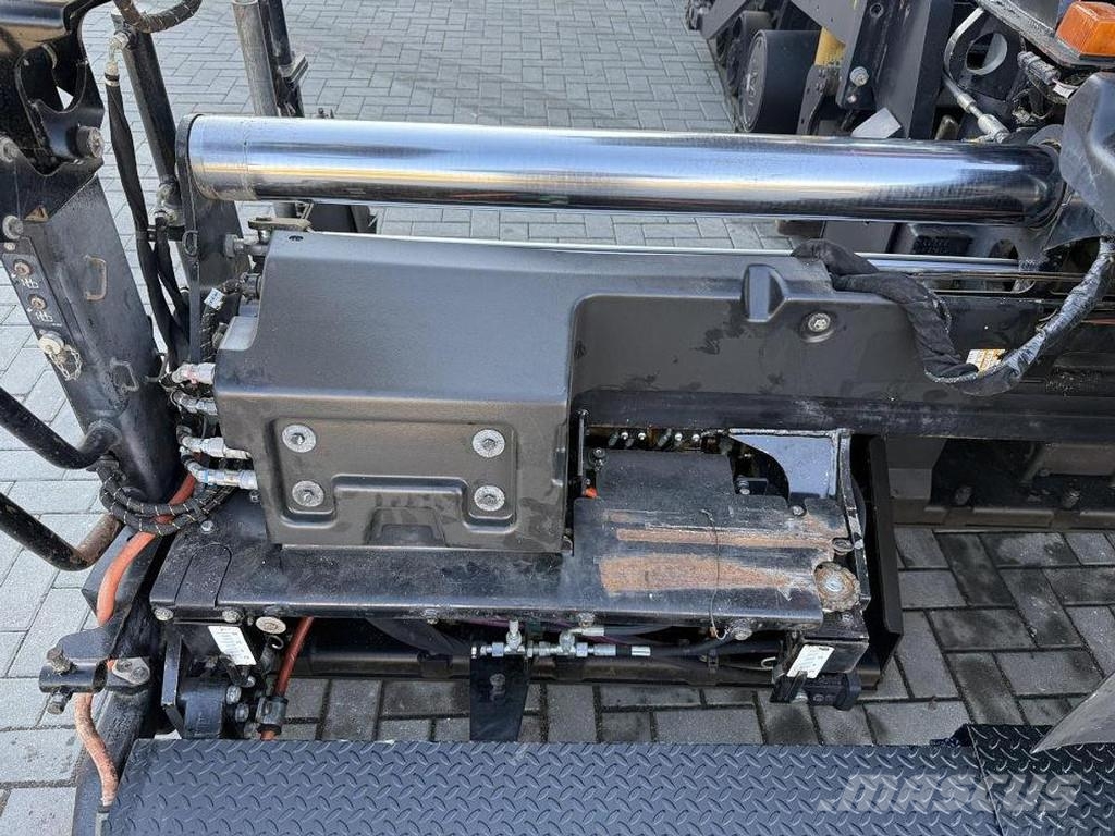 CAT AP 655F Asfaltafwerkmachines