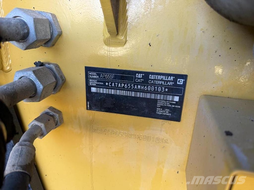 CAT AP 655F Asfaltafwerkmachines