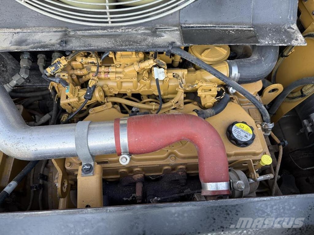 CAT AP 655F Asfaltni finišeri