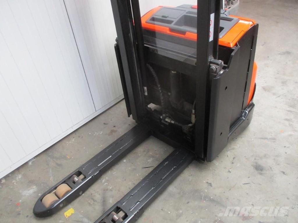 BT SWE120L Transpalette accompagnant