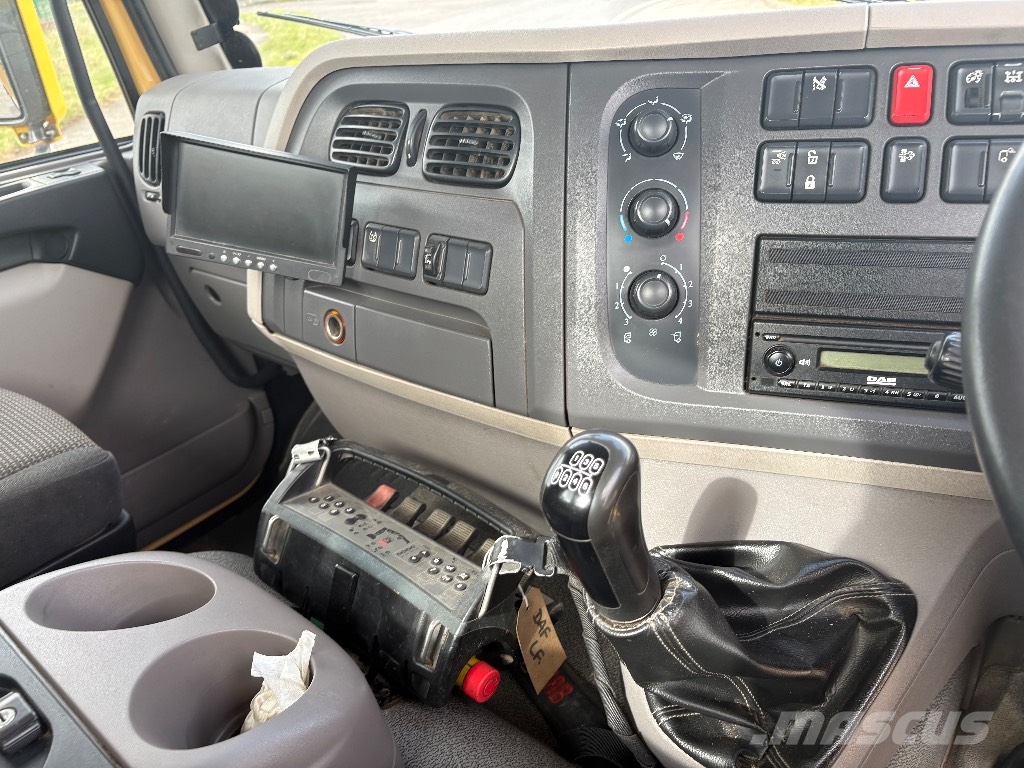 DAF LF 260 Camiones grúa