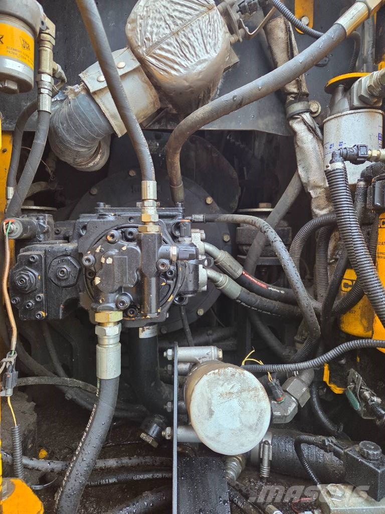 JCB JS 130 LC Escavadeiras de esteiras