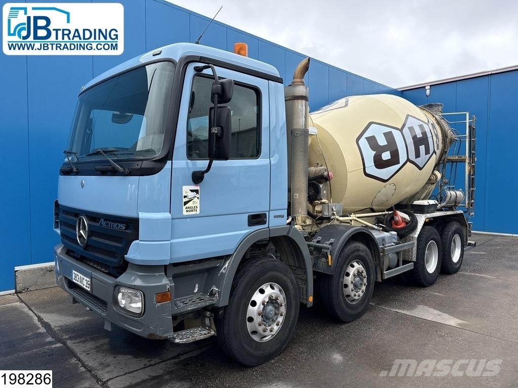 Mercedes-Benz Actros 3236 8x4, EPS, Steel suspension, Liebherr 混凝土搅拌车