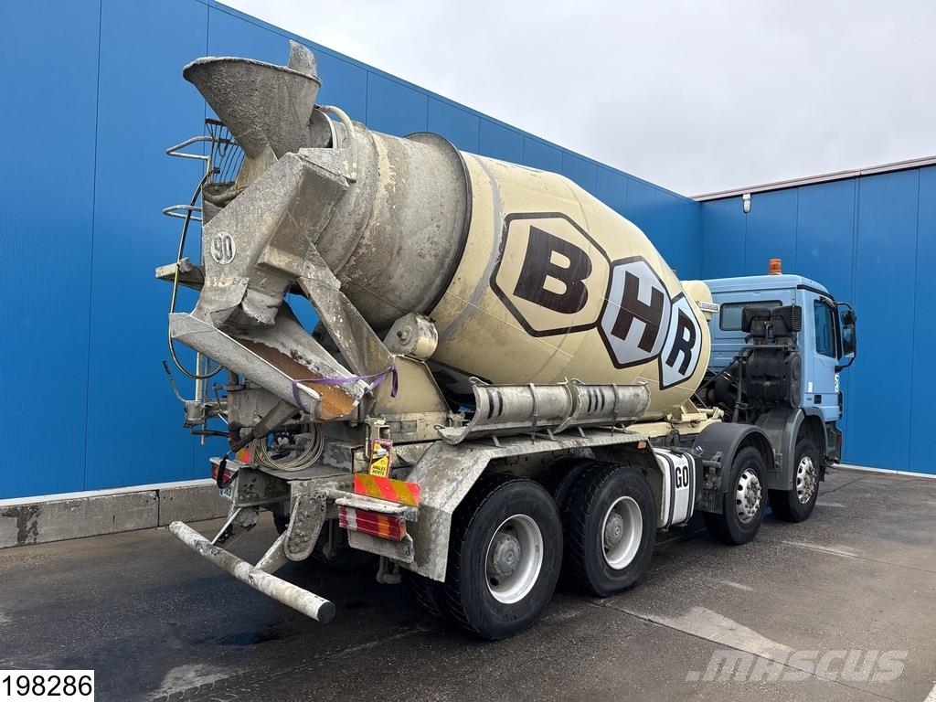 Mercedes-Benz Actros 3236 8x4, EPS, Steel suspension, Liebherr 混凝土搅拌车