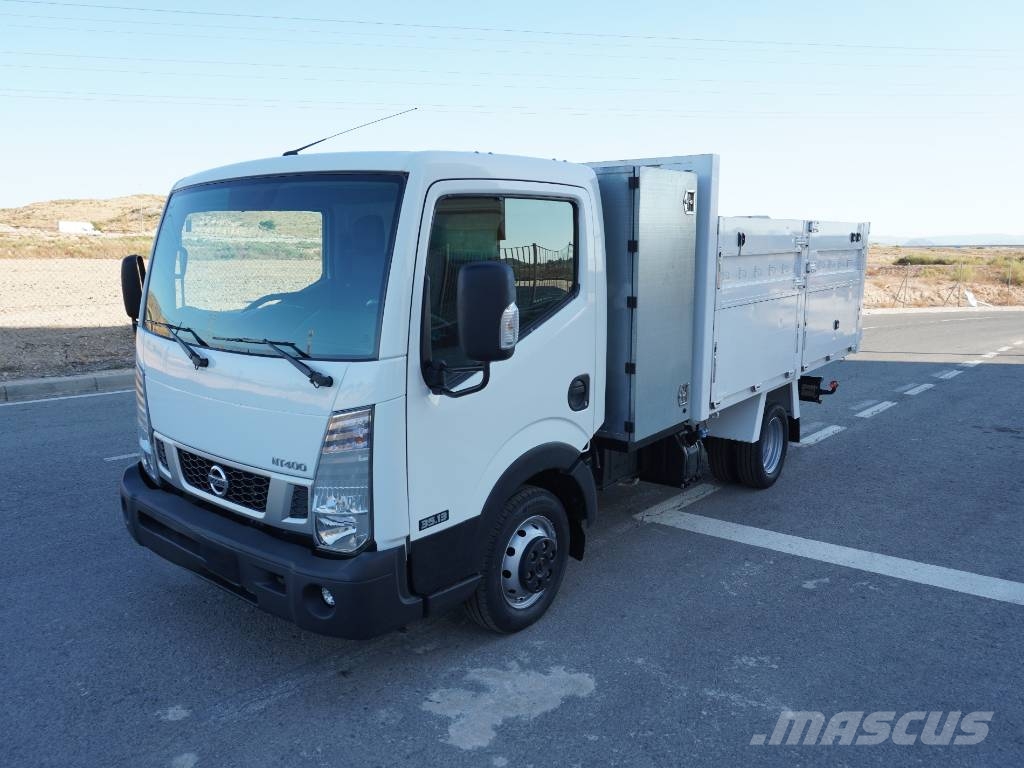 Nissan NT400 35.13 BASCULANTE ***32.000 KMS*** Bañeras basculantes usadas
