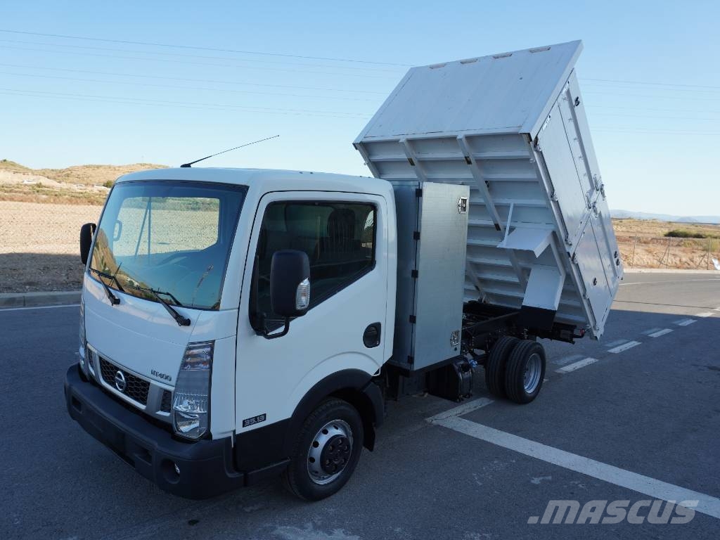 Nissan NT400 35.13 BASCULANTE ***32.000 KMS*** Bañeras basculantes usadas