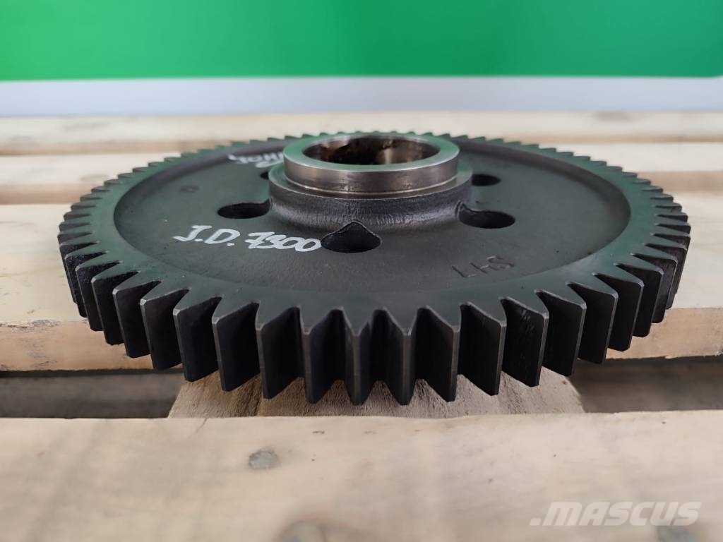 John Deere Camshaft sprocket R116526 of JOHN DEERE 6125HZ007 Mootorid
