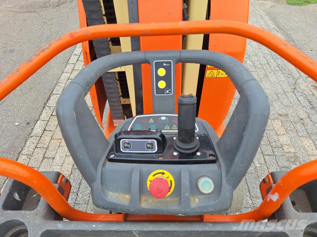JLG T10E T10E Nacelles télescopiques