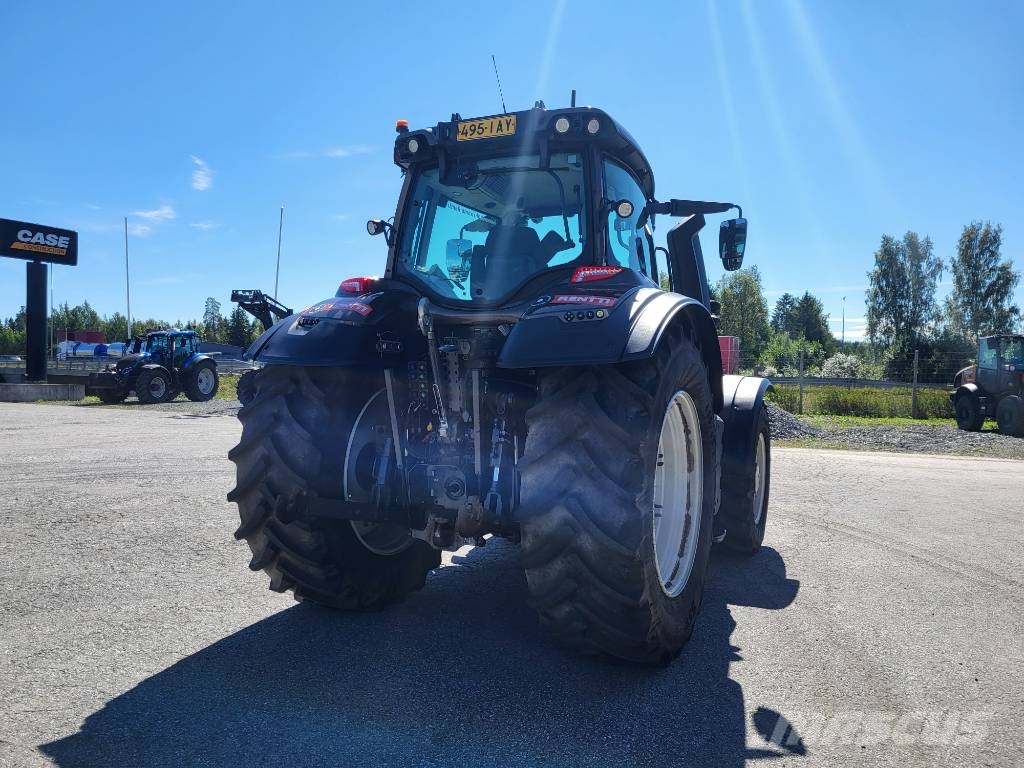 Valtra T 215 V Traktorer