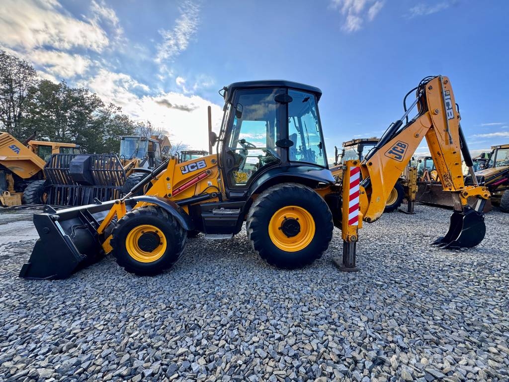 JCB 3CX Kaivurikuormaajat