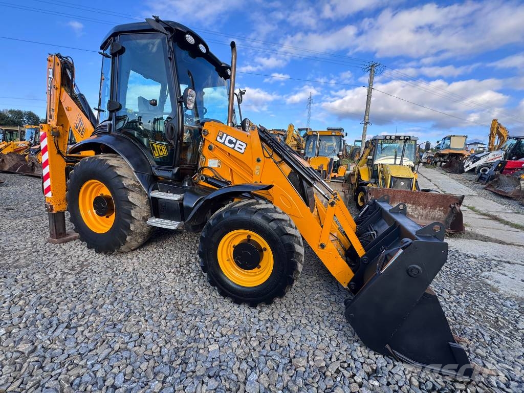 JCB 3CX Kaivurikuormaajat